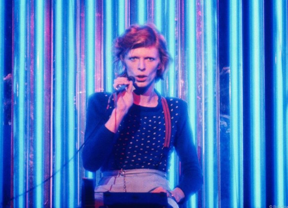 DavidBowie-1974-liveBlue
