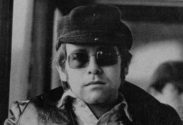 EltonJohn-1971-serious
